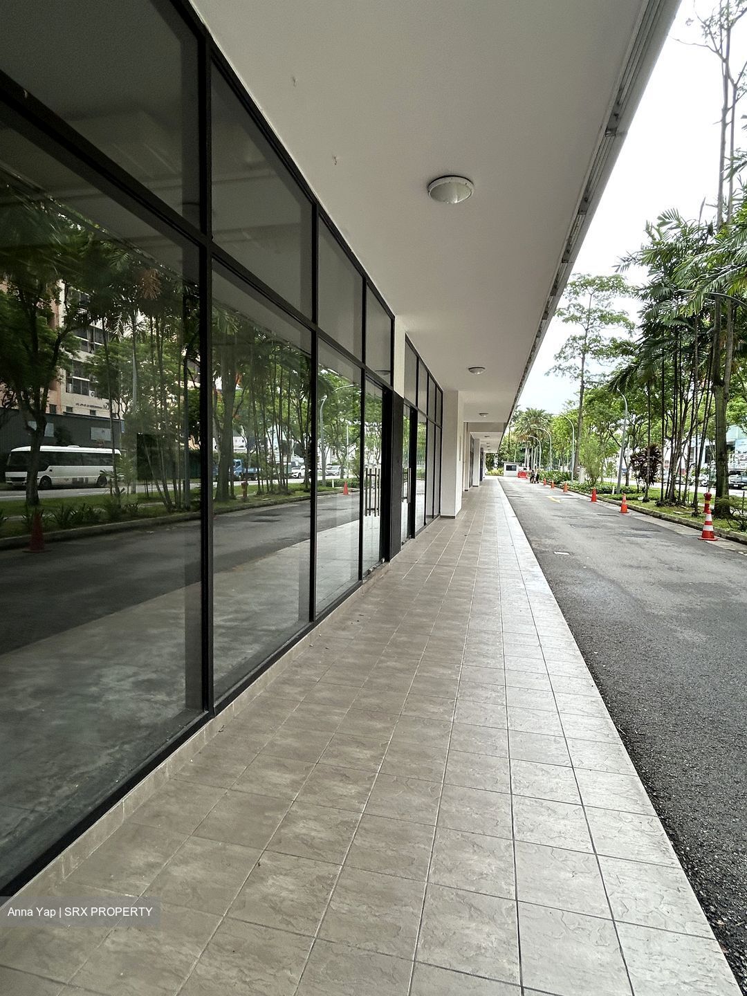 Enterprise One (D14), Retail #567640001
